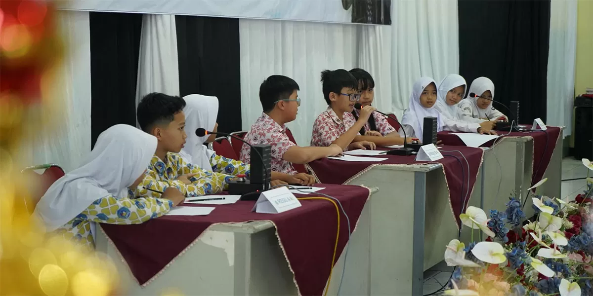 Selamat! SDN 4 Pataruman kembali raih Juara 1 LCC SD Tingkat Kabupaten Garut 2026. Ajang bergengsi ini diikuti perwakilan dari 42 kecamatan. (Dok. Kominfo Garut)