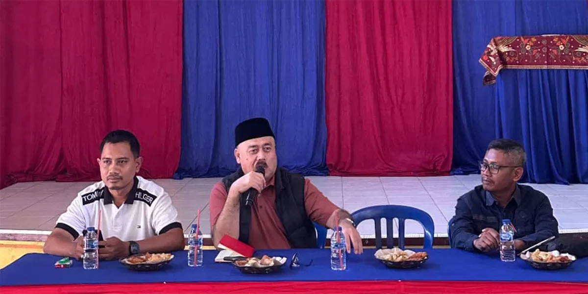 Kegiatan pengawasan penyelenggaraan pemerintahan yang dilakukan anggota DPRD Jabar H. Arip Rachman di GOR Desa Parung, Kecamatan Cibalong, Kabupaten Tasikmalaya Sabtu 18 April 2026. (Dok. DFK)