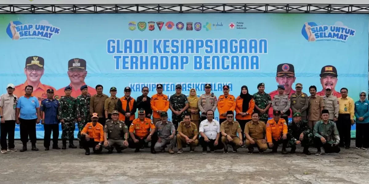 Waspada El Nino! Wakil Bupati Tasikmalaya serukan kesiapsiagaan bencana di Desa Jayapura demi wujudkan masyarakat tangguh hadapi potensi krisis air. (Dok. Prokopim)