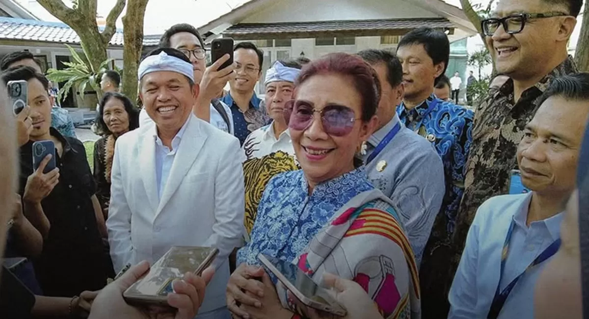 Gebrakan Susi Pudjiastuti di Bank BJB! Targetkan ambil alih peran pinjol untuk bantu petani dan nelayan di Jawa Barat dengan bunga ringan. (Prokopim Kabupaten Tasikmalaya)