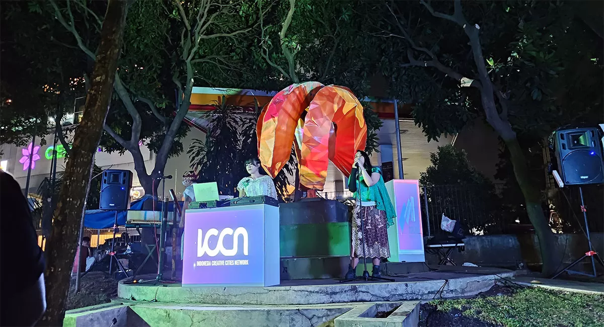 Malang kian menyala! Aktivasi Passive Space di Taman Spiral resmi lahirkan Malang Media Arts Community untuk perkuat ekosistem seni digital kota. (Dok. Promedia)
