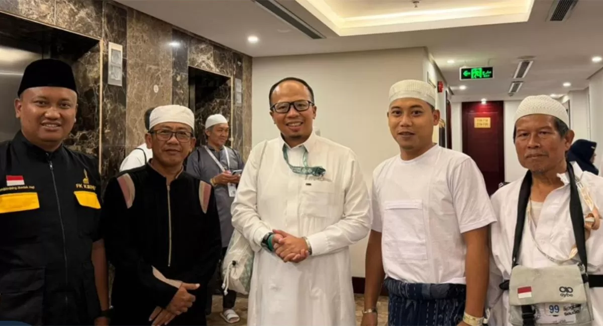 Wali Kota Viman Alfarizi pantau langsung kondisi kesehatan dan pelayanan optimal bagi seluruh jemaah haji asal Kota Tasikmalaya selama di Arab Saudi. (Dok. Kominfo)