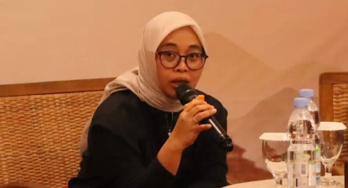 Kepala OJK Tasikmalaya Nofa Hermawati saat memberikan keterangan terkait pertumbuhan positif kinerja Industri Jasa Keuangan (IJK) di wilayah Priangan Timur per Maret 2026.&nbsp; (Dok. AMS)