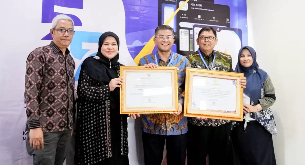 Lewat momentum Anugerah Kearsipan 2026 di Jakarta, Rabu (20/5/2026), pengelolaan sistem informasi kearsipan daerah dipacu demi pelayanan masyarakat maksimal. (Dok. Humas Jabar)