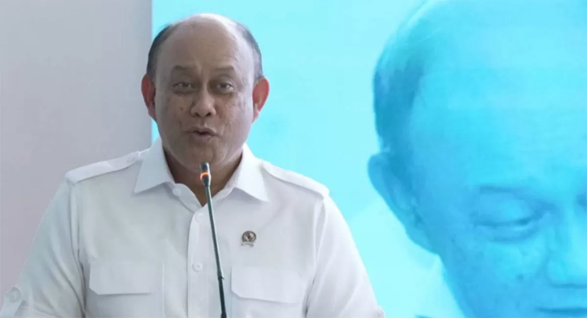 Dadan Hindayana mengalami perubahan drastis dalam tiga hari. Dari pulang haji, dicopot dari BGN hingga jadi tersangka korupsi. (Dok. BGN)