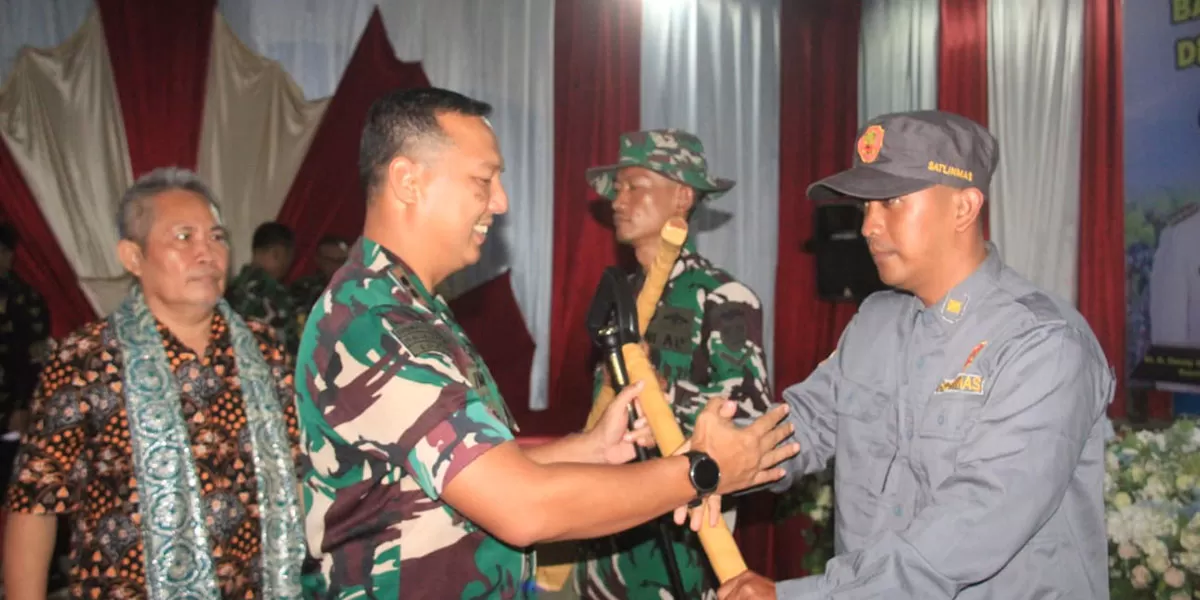 Dandim 0612/Tasikmalaya Letkol Czi M. Imvan Ibrahim dalam pelaksanaan Program BSMSS 2026 di Desa Jahiang, Salawu, Kabupaten Tasikmalaya, Jumat (5/6/2026). (Dok. DFK)