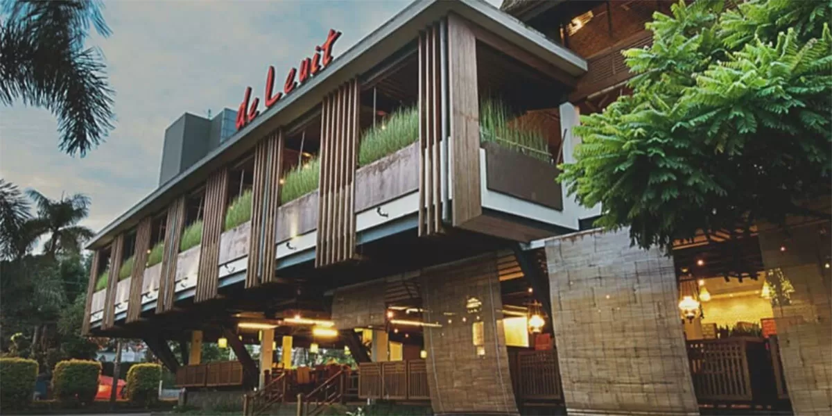 Resto De Leuit Bogor menawarkan wisata kuliner Bogor dengan masakan Sunda, area luas, dan tempat ideal untuk arisan. (Instagram/deleuit)