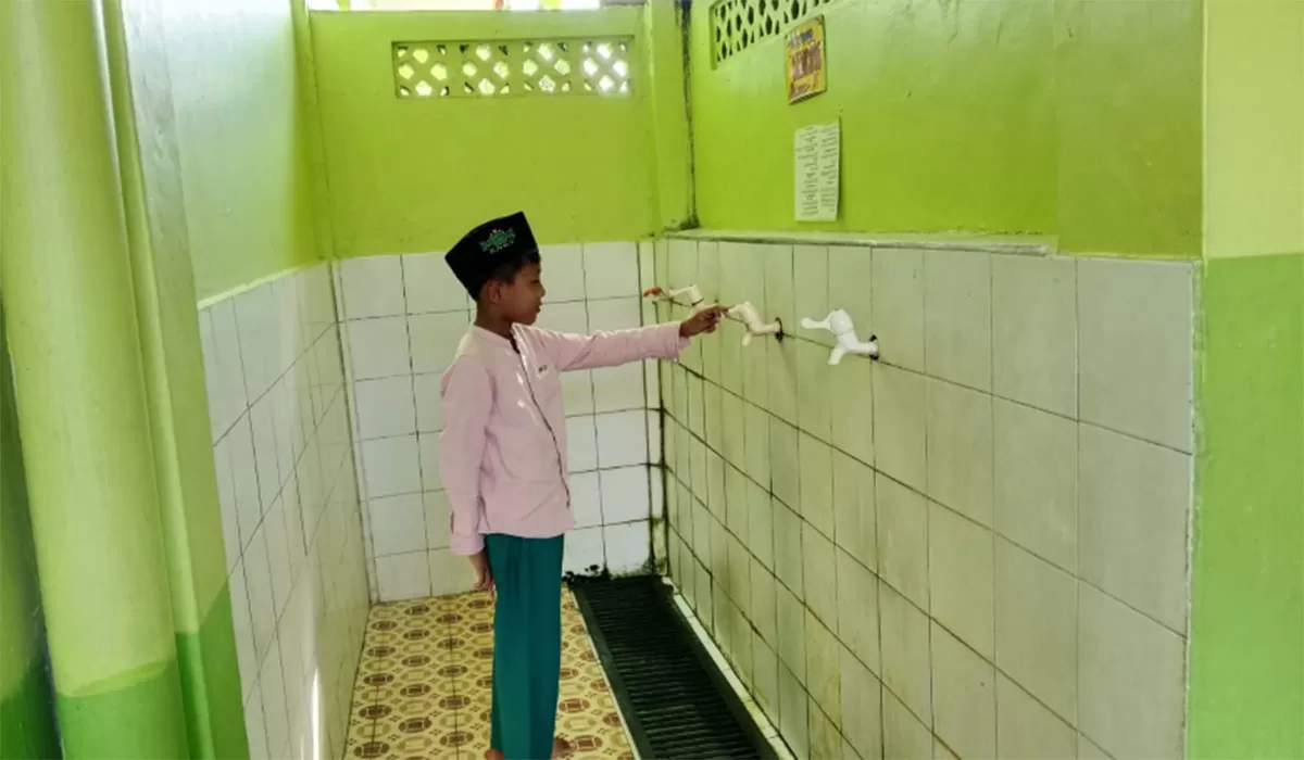 Tempat wudhu di salah satu Masjid Jami di Kecamatan Kawalu tidak bisa digunakan akibat pemadaman listrik yang terjadi pada Jumat (19/6/2026). (Dok. AMS)