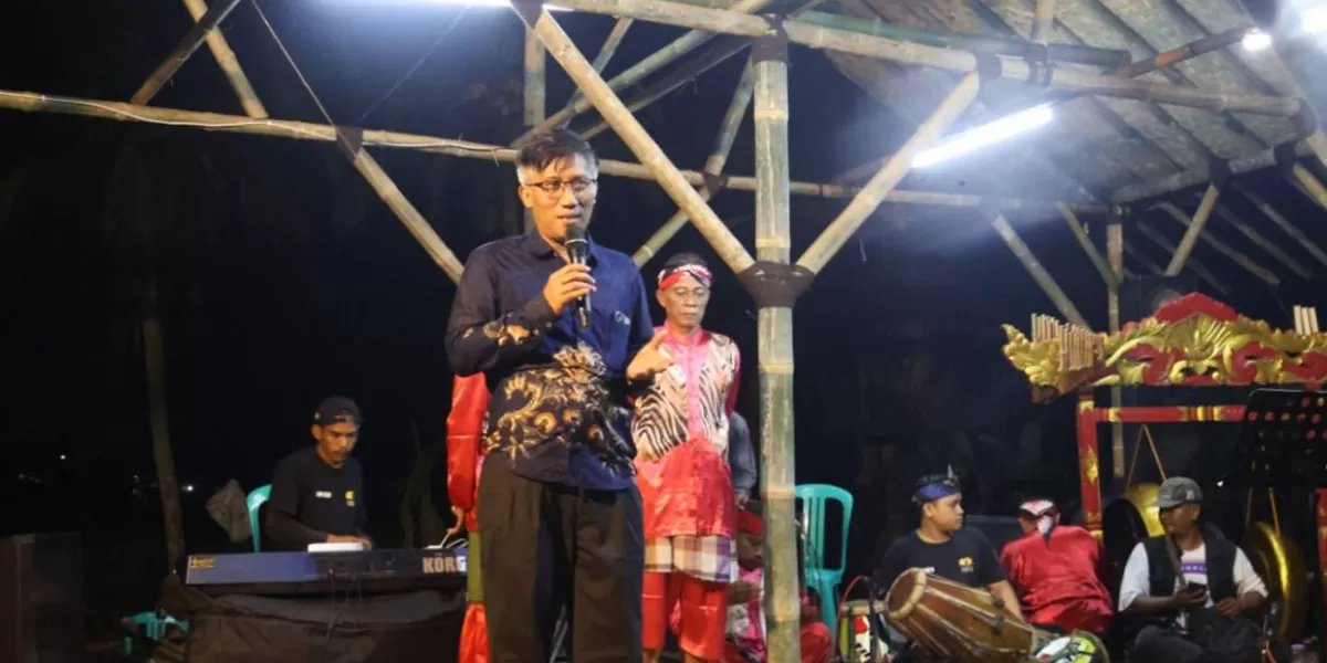 Didi Sukardi menghadirkan seni budaya Sunda di Lembur Galuh sebagai bagian Hari Jadi Ciamis dan dukungan ekonomi kreatif. (Dok. KDS)