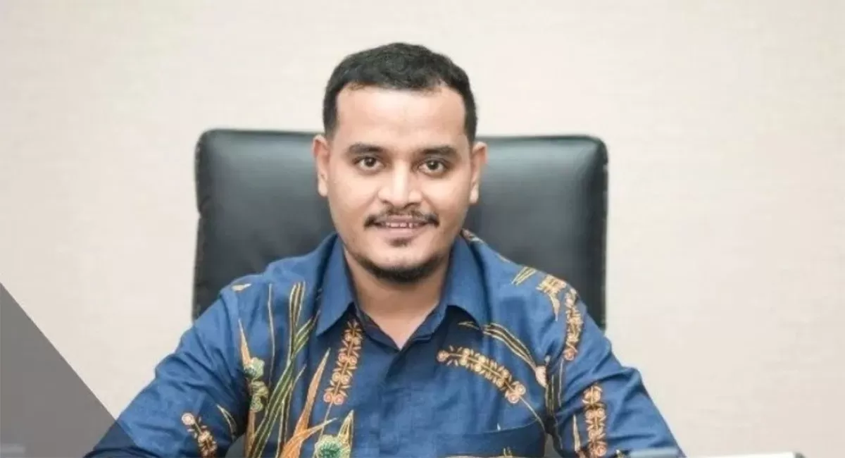 Ahmad Najmi Shahab viral usai menjadi Komisaris PT Krakatau Semen Indonesia. Jejak kariernya memicu beragam tanggapan warganet. (dok. krakatausemenindonesia.co.id)