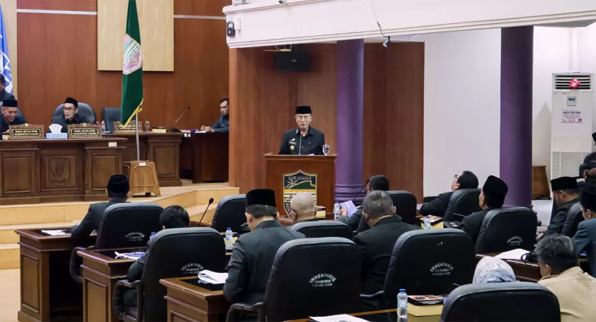 Pemkab dan DPRD Ciamis menyepakati Raperda pertanggungjawaban APBD 2025. PAD menjadi perhatian untuk memperkuat kemandirian fiskal daerah. (Dok. Kominfo Ciamis)