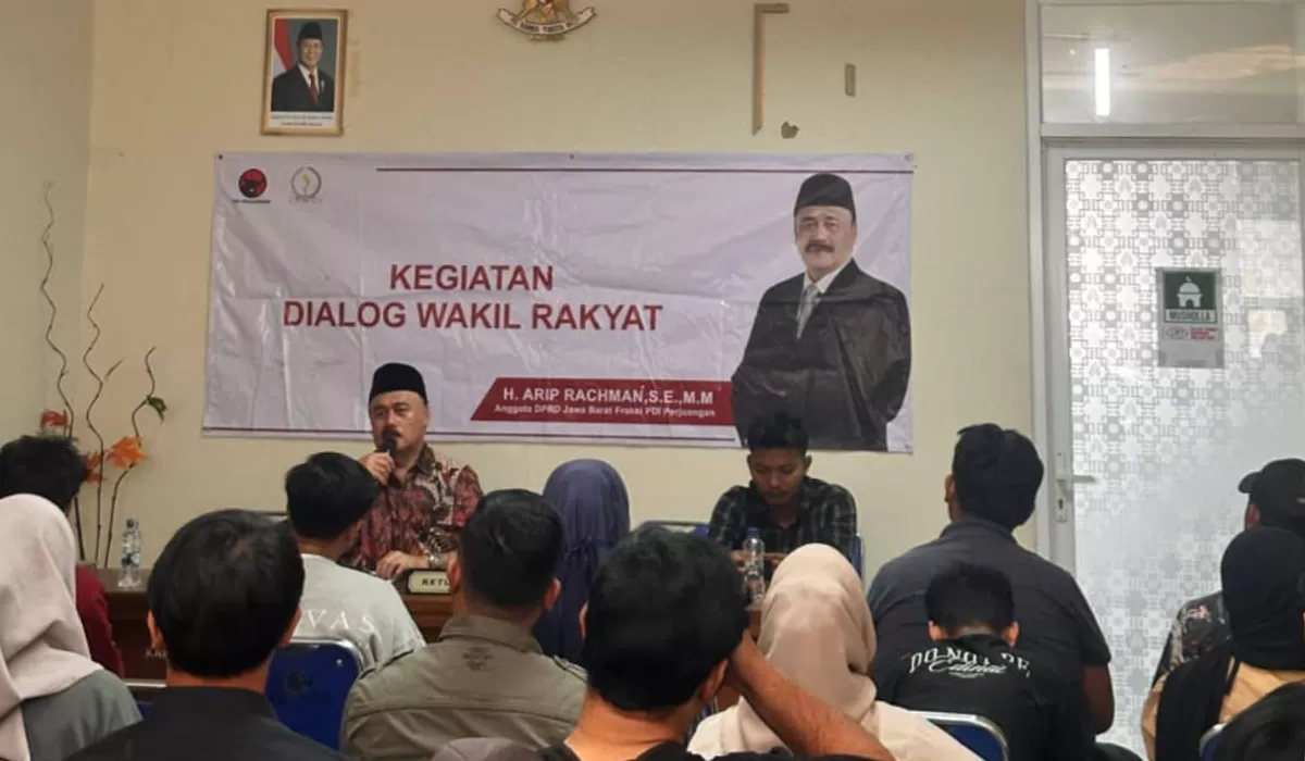 Anggota Komisi IV DPRD Provinsi Jawa Barat, Arip Rachman menggelar dialog bersama sejumlah organisasi kepemudaan di Kabupaten Tasikmalaya. (Dok. DFK)