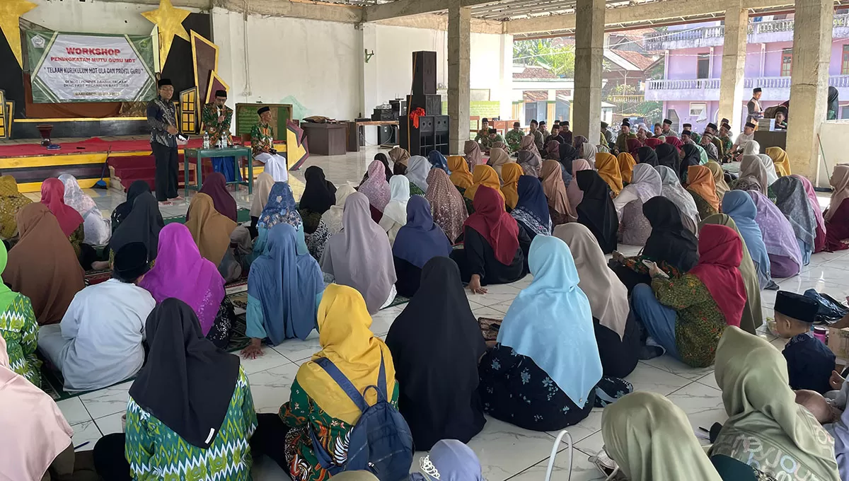 DPRD Jawa Barat melalui Didi Sukardi mendorong guru MDT Ciamis memperkuat kurikulum dan profesionalisme untuk meningkatkan mutu pendidikan keagamaan. (Dok. KDS)