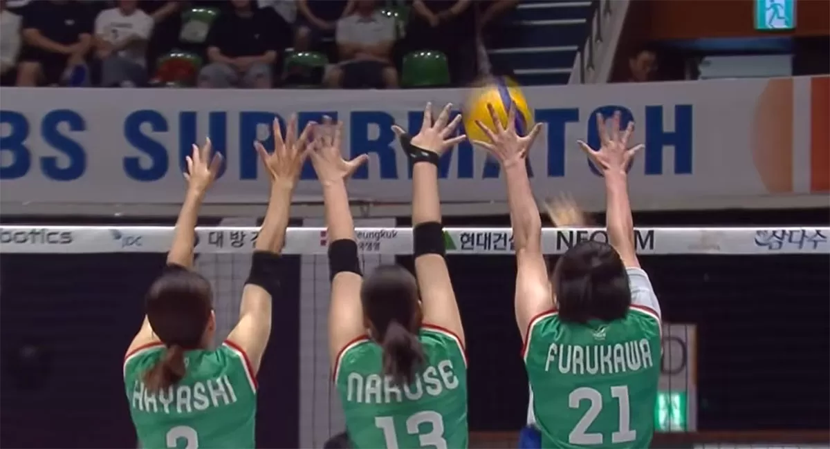 Osaka Marvelous menaklukkan Hyundai Hillstate 3-0 di Jeju 2026. Pertarungan paling sengit terjadi pada set ketiga hingga skor 28-26. (Dok. KBSN Sports)