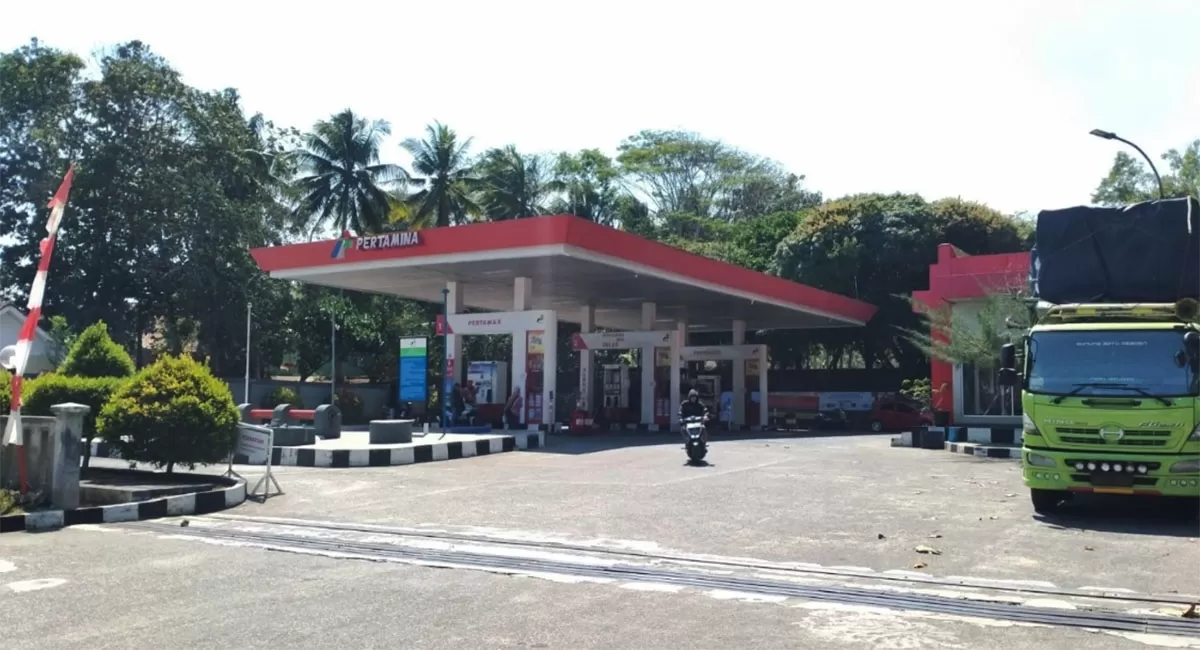 SPBU Cipatujah viral di media sosial. Hiswana Migas Priangan Timur memberi klarifikasi soal jerigen, stok BBM, dan evaluasi pelayanan konsumen. (Dok. AMS)