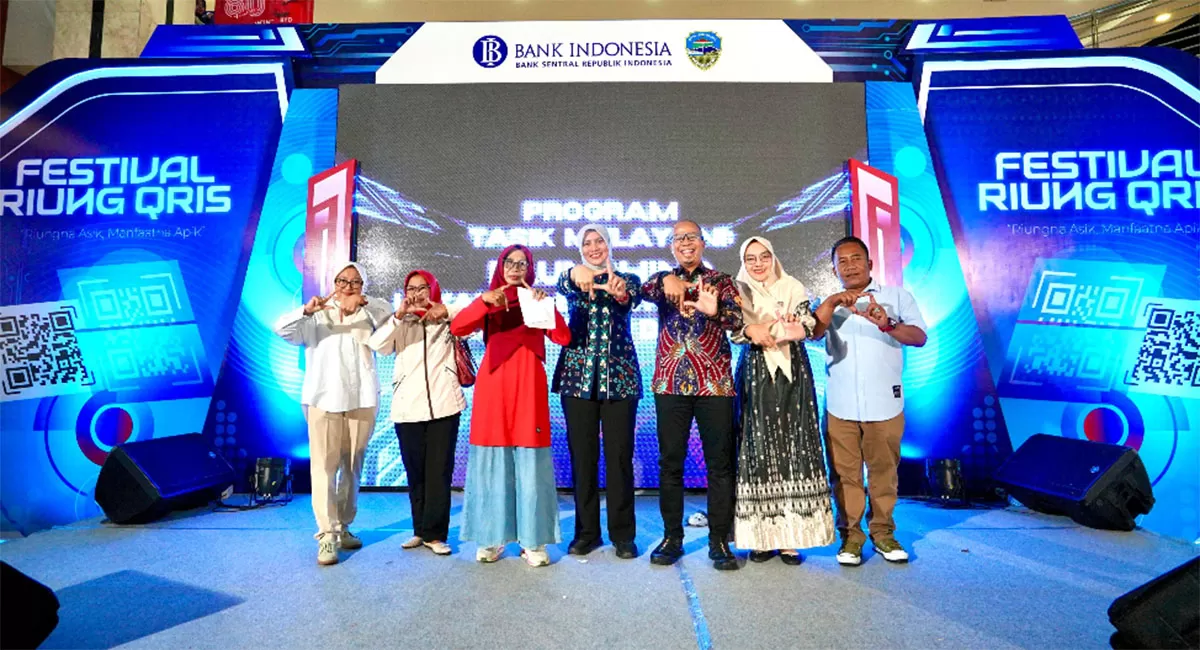 Pekan QRIS Nasional 2026 di Kota Tasikmalaya memperluas QRIS untuk layanan publik, pusat belanja, dan pesantren. Salah satu implementasi di Plaza Asia SIAP QRIS Tap, dalam acara Festival Riung Qris, Sabtu, 15 Agustus 2026. (Dok. BI Tasikmalaya)