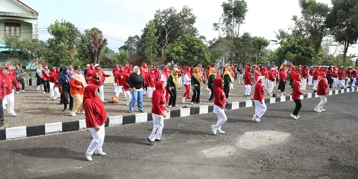 Masyarakat Kecamatan Bungursari antusias mengikuti kegiatan Tasik GEMAS yang digelar di Kecamatan Bungursari, Jumat, (28/08/2026). (Dok. AMS)