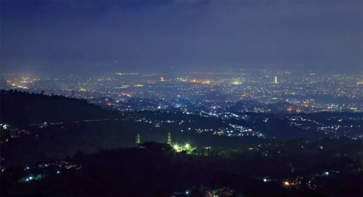 Dentuman misterius terdengar di Bandung Raya pada Sabtu, 5 September 2026 dini hari. Badan Geologi menduga fenomena berkaitan dengan erupsi Gunung Anak Krakatau yang berstatus Siaga. (Instagram.com/@infojawabarat)