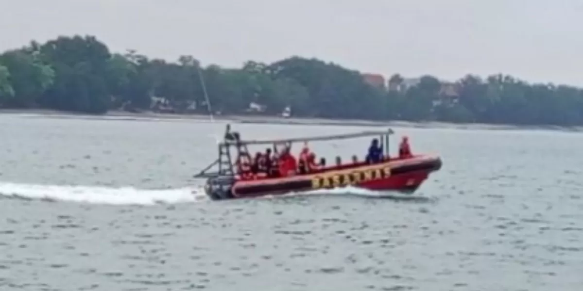 Lima jurnalis hilang kontak di Selat Sunda saat bertugas meliput Gunung Anak Krakatau. Mereka sebelumnya berangkat dengan speedboat dari Banten. (Instagram.com/@kualimerahputih)