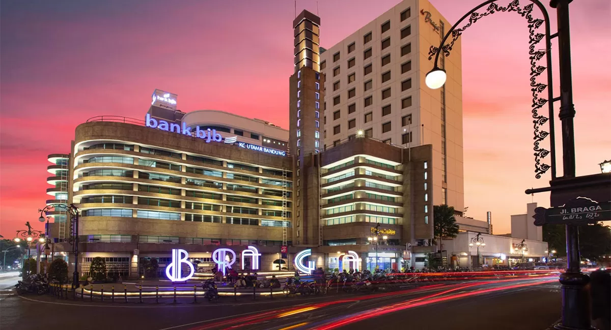 Gedung Kantor Cabang Utama Bank BJB di Jalan Braga, Bandung, Jawa Barat. Pemerintah daerah di Jawa Barat dan Banten menguasai 75,55 persen saham Bank BJB.  (Dok Bank BJB)