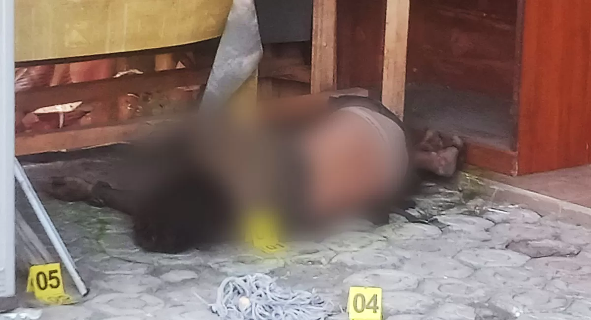 Jasad seorang pria yang ditemukan dalam kondisi tidak bernyawa di depan sebuah toko, tepat di kawasan depan Pasar Ciawi, Kamis (24/9/2026). (Dok. AMS)