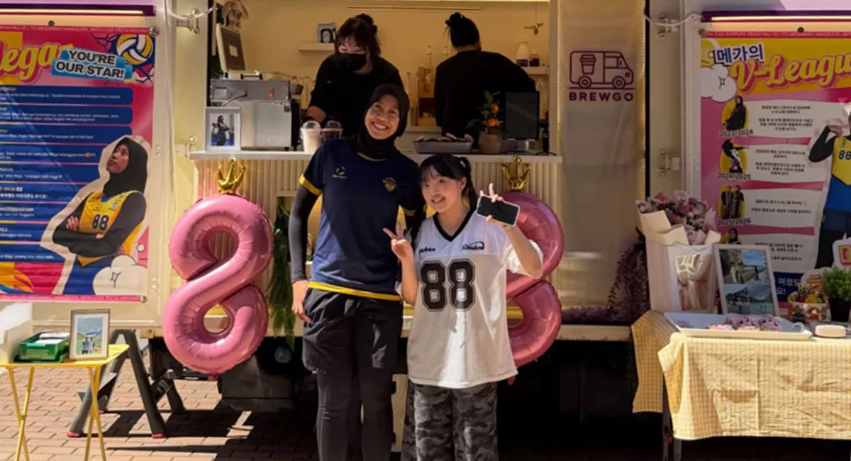Sieun, fans Korea yang mengikuti Megawati Hangestri sejak Red Sparks, ikut menyiapkan foodtruck sebagai kejutan ulang tahun untuk Mega.   (Instagram/sieun1130)