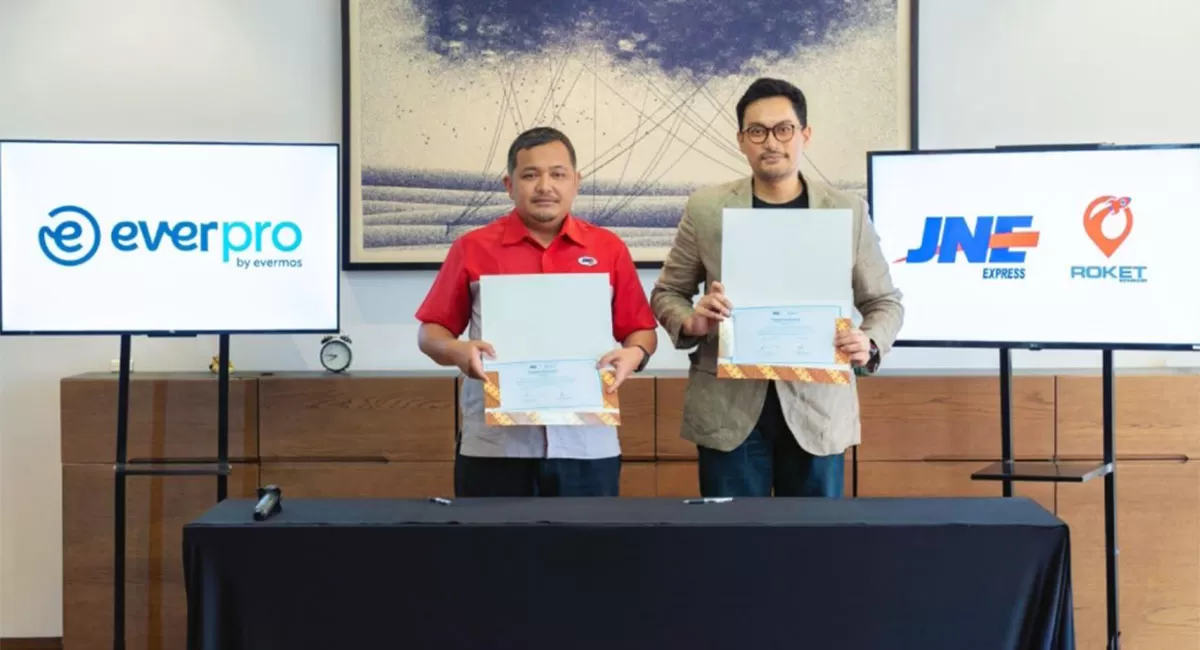 JNE dan Everpro berkolaborasi memperkuat Roket Indonesia melalui teknologi komunikasi pelanggan terintegrasi untuk mendukung UMKM. (Dok. AMS)
