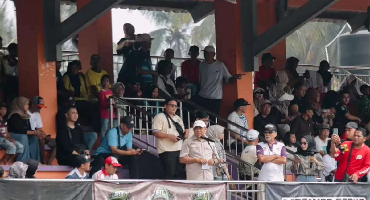 Sekda Ciamis Andang Firman Triyadi membuka Youth Challenge BMX Ciamis Seri I di Sirkuit BMX Galuh, Minggu, 27 September 2026. Ajang ini diikuti 191 rider sebagai persiapan menuju Porprov Jabar 2026. (Dok, Diskominfo Ciamis)