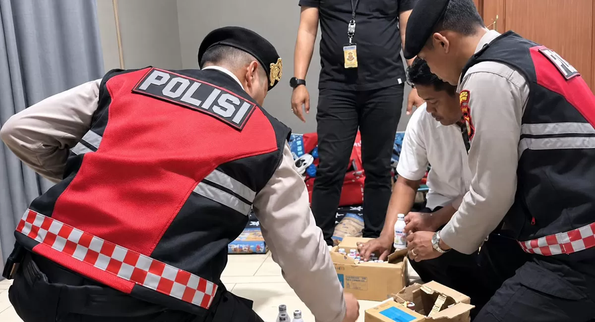 Operasi Tim gabungan Polres Tasikmalaya, Polda Jawa Barat, Kesbangpol Jabar, Satpol-PP Kabupaten Tasikmalaya bersama dinas terkait, di Singaparna. (Dok. DFK)