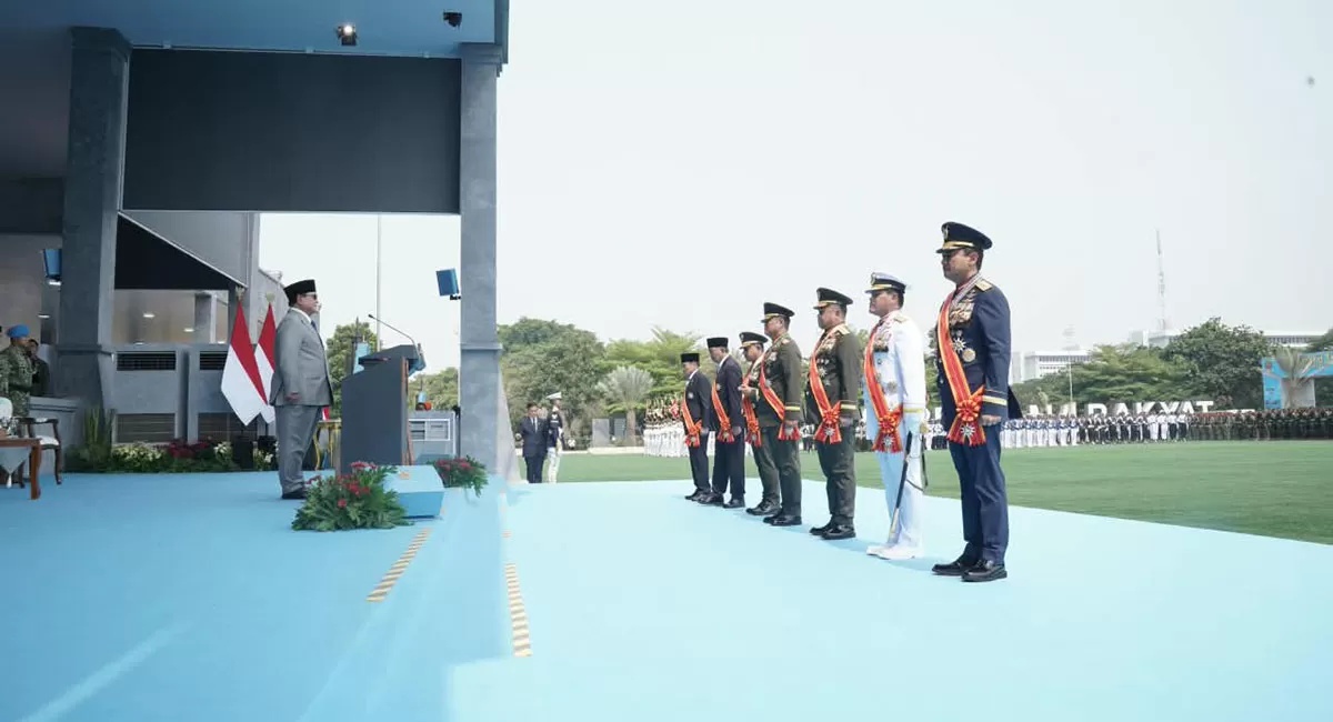 Presiden RI Prabowo Subianto meresmikan 204 satuan baru TNI dari tiga matra pada HUT ke-81 TNI di Lapangan Prima Mabes TNI, Cilangkap, Jakarta, Senin (5/10/2026). (Dok. Sekab)