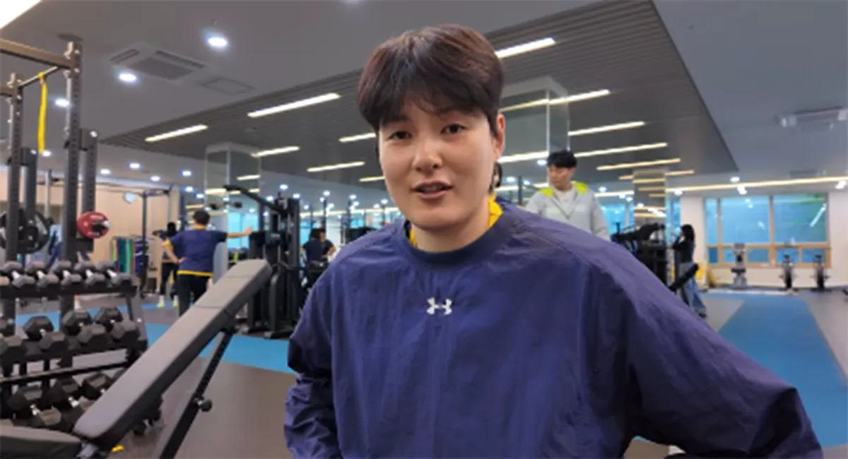 Middle blocker Hyundai Hillstate Kim Hee Jin menilai Megawati Hangestri punya kemampuan adaptasi dan energi positif jelang KOVO Cup 2026. (Instagram/hdecvolleyballteam)
