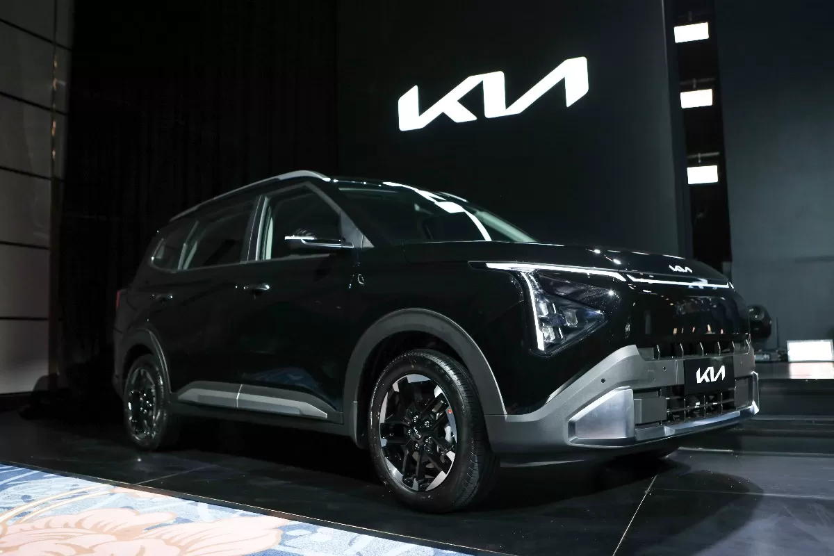 Kia Carens EV Concept diperkenalkan sebagai MPV listrik 3 baris dengan kabin fleksibel, teknologi modern, ADAS, dan potensi produksi lokal. (Dok. KIA Indonesia)