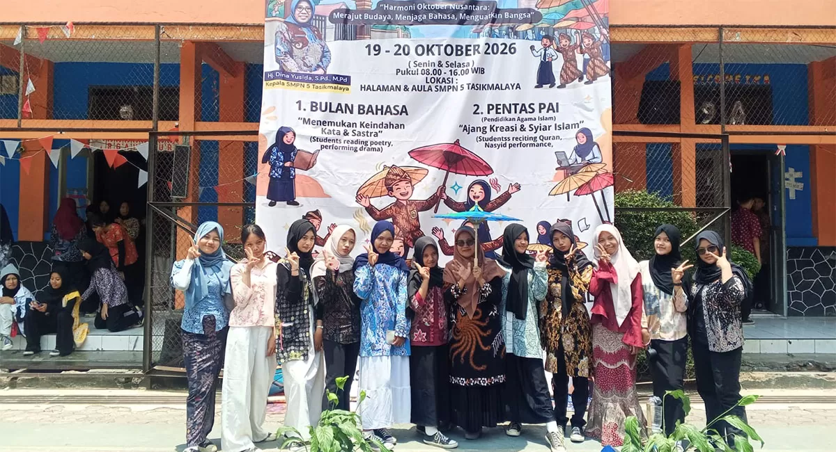 Sejumlah siswa mengikuti salah satu kegiatan Oktober Festival 2026 SMPN 5 Kota Tasikmalaya yang digelar di Kampus SMPN 5 Tasikmalaya sejak 19 hingga 20 Oktober 2026. (Dok. AMS)
