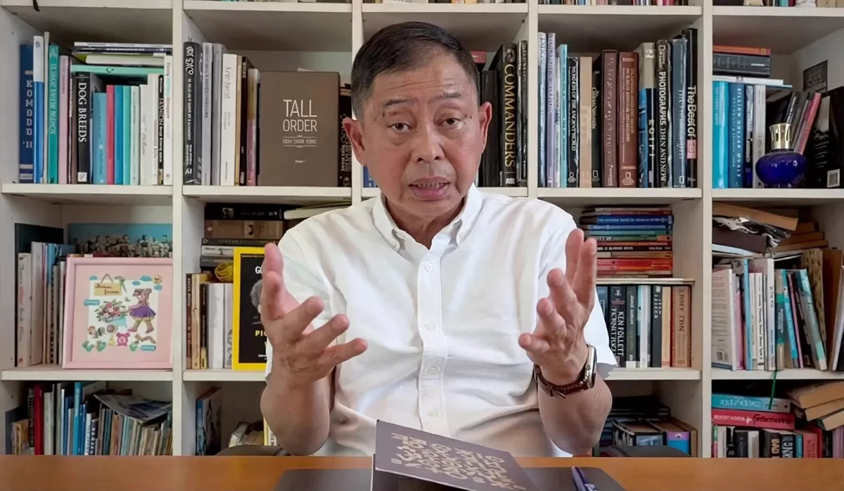 Ignasius Jonan merespons kritik Singapura dan Malaysia terkait karhutla Indonesia. Ia meminta kedua negara bekerja sama menangani kabut asap. (Instgaram/ignasius.jonan)