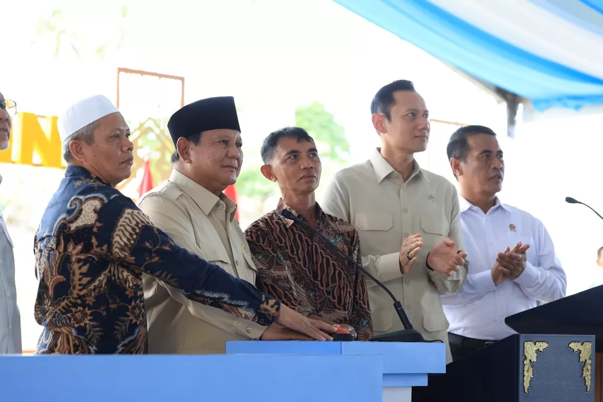 Presiden Prabowo Subianto bersama bersama sejumlah menteri meresmikan Bendungan Meninting di Kabupaten Lombok Barat, NTB. (Istimewa)