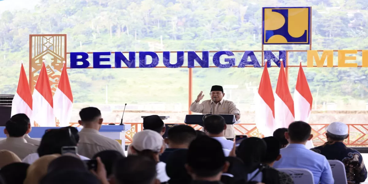 Prabowo saat meresmikan Bendungan Meninting di Kabupaten Lombok Barat, Nusa Tenggara Barat, Jumat 10 Juli 2026. (Istimewa)