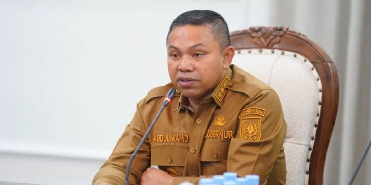 Menyoroti fakta terkini di balik dugaan skandal pemerasan dalam proyek PUPR Riau yang menjerat Gubernur Riau nonaktif, Abdul Wahid. (Dok. Pemprov Riau)