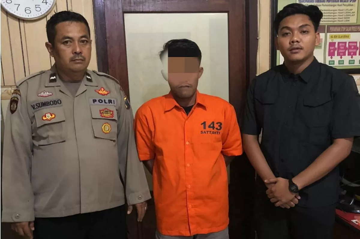MDF (28) ditangkap polisi usai mencuri dompet milik pengunjung di kawasan wisata religi Sunan Ampel, Surabaya (Humas Polres Pelabuhan Tanjung Perak )
