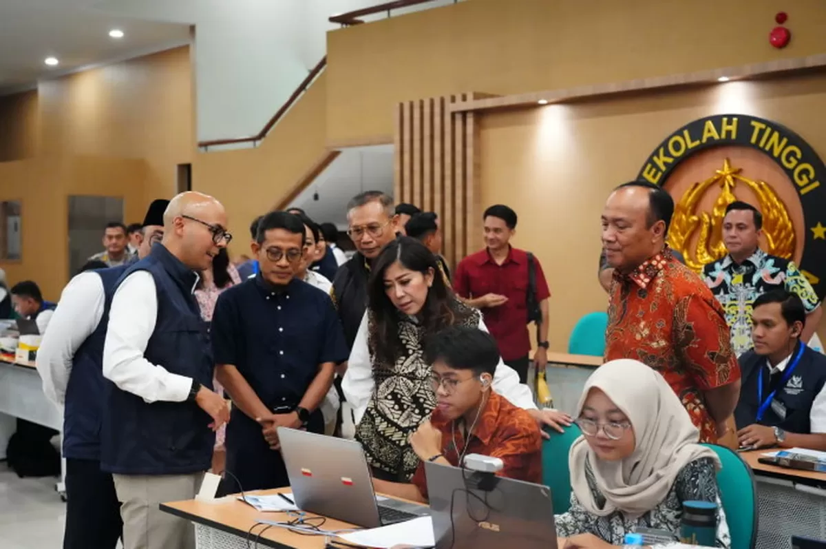Sebanyak 14.582 pelajar terbaik dari berbagai daerah mengikuti Nusantara Standard Test (NST) tahapan seleksi SMA Kemala Taruna Bhayangkara (Divisi Humas Polri)