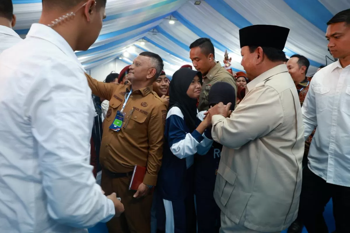 Suasana haru menyelimuti acara peresmian Sekolah Rakyat (SR) secara nasional yang dipusatkan di Sekolah Rakyat Terpadu 9 Kota Banjarbaru (Promedia Teknologi Indonesia)
