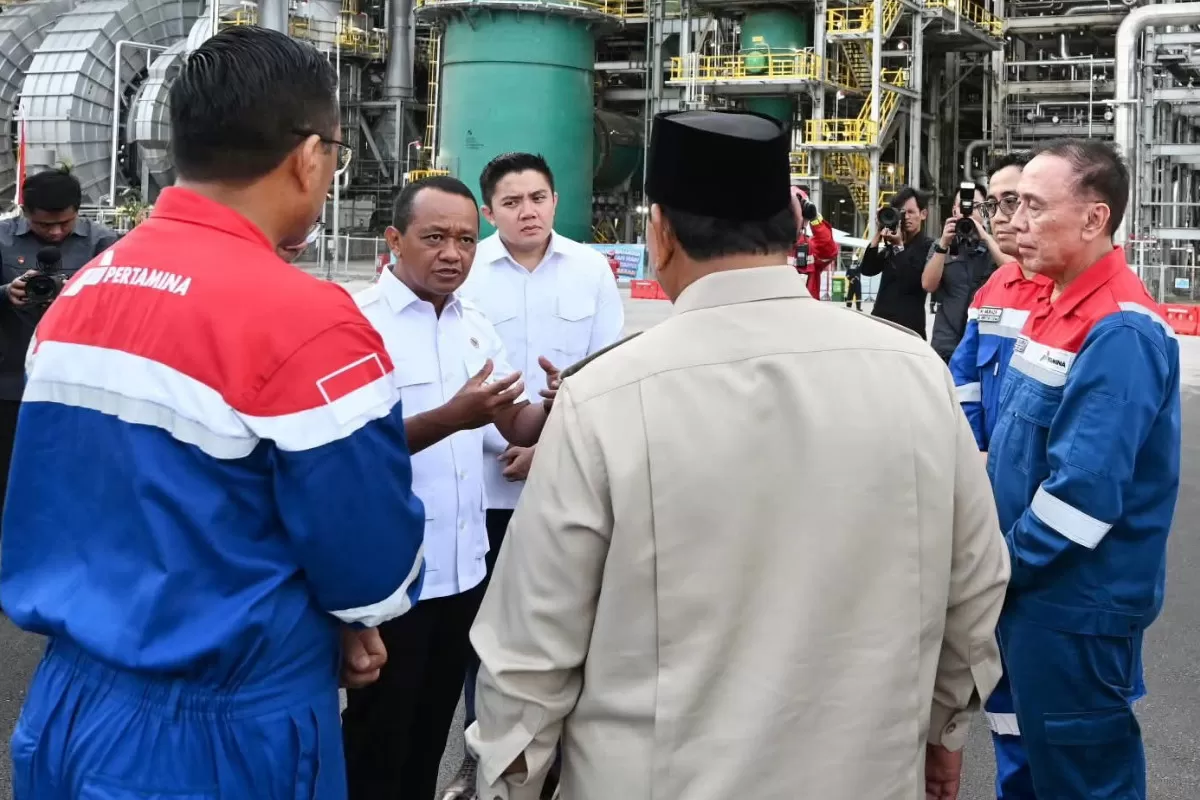 Prabowo Subianto meresmikan infrastruktur energi terintegrasi Pertamina RDMP (Refinery Development Master Plan) Balikpapan (Facebook @setkab_ri)