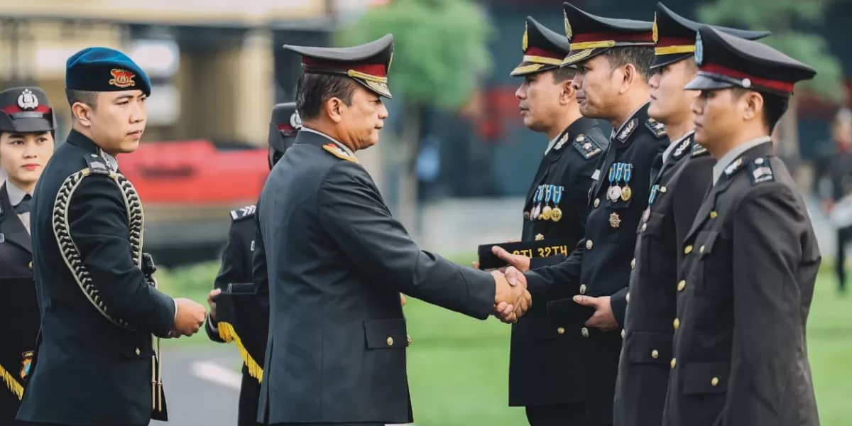 Kapolda Jawa Timur Irjen Pol Nanang Avianto memimpin Upacara Hari Kesadaran Nasional di Mapolda Jatim (Humas Polda Jatim)