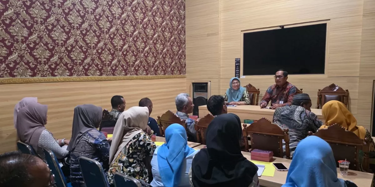 Dispendukcapil Jombang menggelar Rapat Koordinasi dan Evaluasi Pelayanan Administrasi Kependudukan dan Pencatatan Sipil (dok.istimewa)