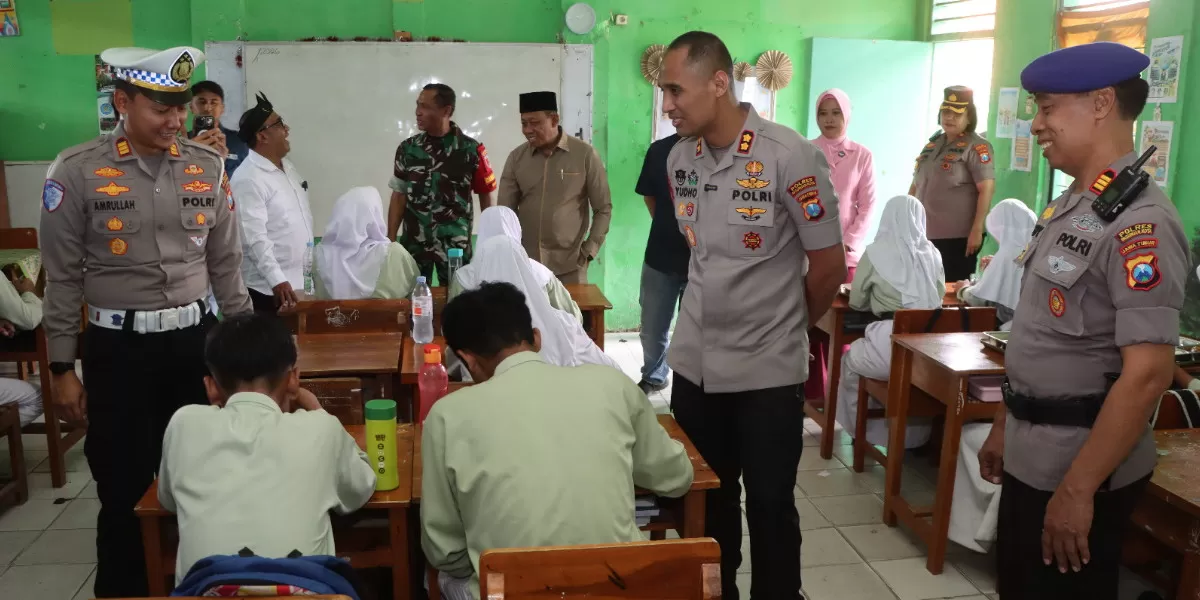 Polres Pasuruan Kota melalui SPPG menyalurkan Makanan Bergizi Gratis kepada 1.635 pelajar (Humas Polres Pasuruan Kota)