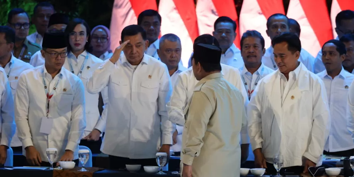 Prabowo Subianto memberi penekanan soal penanganan sampah di depan seluruh kepala daerah saat memberikan taklimat (Promedia Teknologi Indonesia)