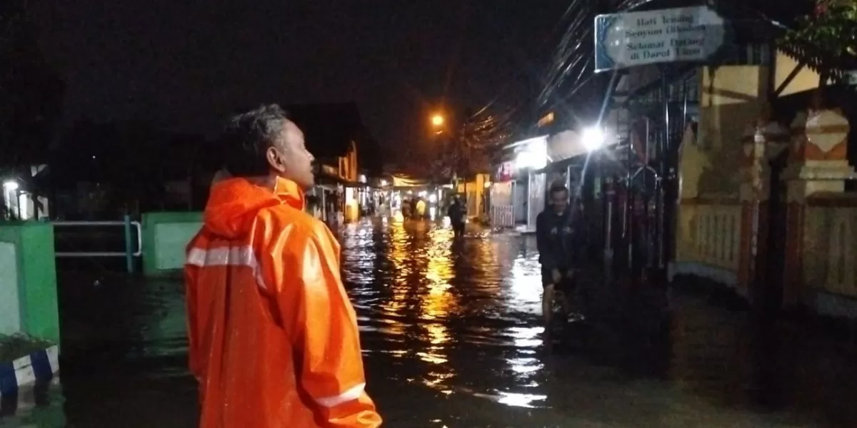 Hujan deras sebabkan banjir luapan di Kecamatan Peterongan, Kabupaten Jombang (BPBD Jombang)