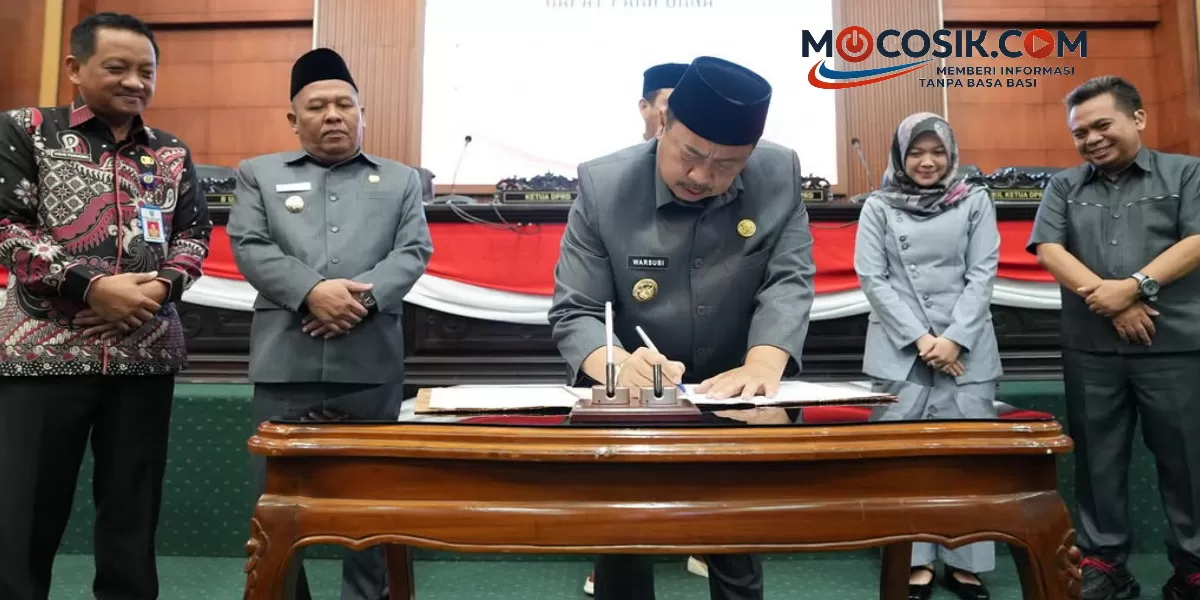DPRD Jombang menggelar rapat paripurna dengan agenda jawaban bupati atas pandangan umum fraksi terhadap Rancangan Peraturan Daerah (Raperda) (dok.istimewa)