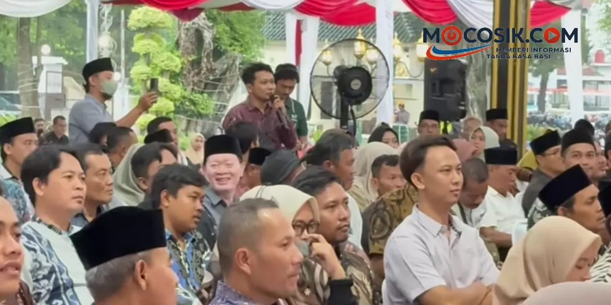 Salah satu Operator SIK-NG dari Kecamatan Peterongan mengeluhkan insentif Rp300 ribu per tahun saat Gus Ipul mendorong integrasi data kemiskinan nasional (dok.istimewa)