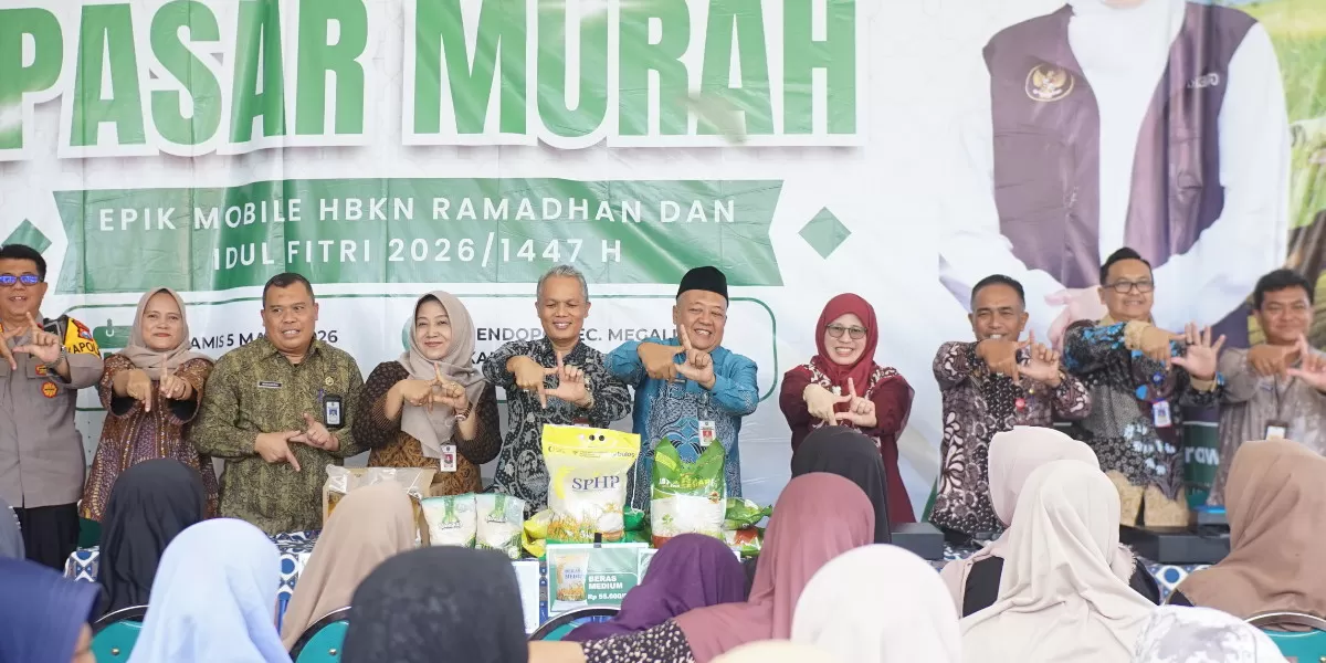 Pemprov Jatim dan Pemkab Jombang gelar Pasar Murah EPIK Mobile di Megaluh (Dinas Kominfo Jombang)