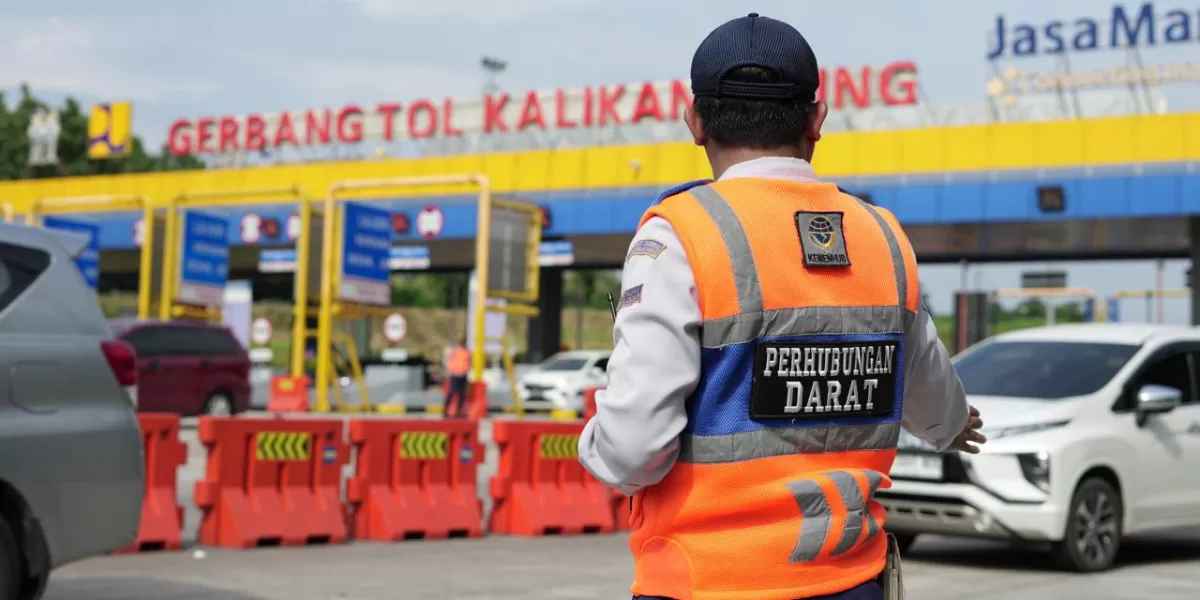 Pemerintah telah menyiapkan pengaturan lalu lintas jalan tol Satu Arah (one way), Contra Flow, dan Ganjil-Genap dalam menghadapi arus mudik Lebaran 2026 (Promedia Teknologi Indonesia)